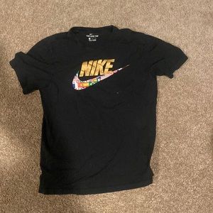 Black Nike Graphic T, Medium